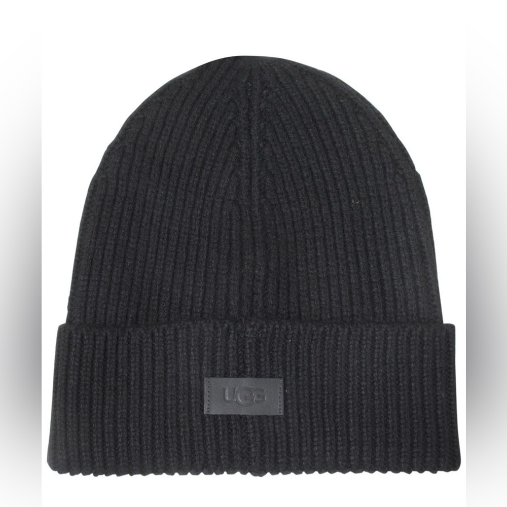 UGG Men's Ribbed Black Knit Hat